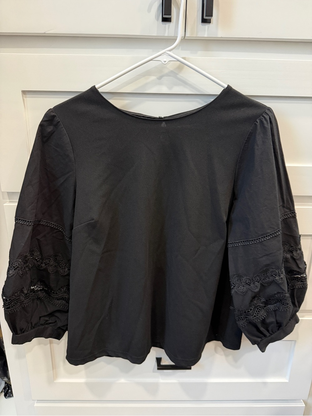 MELLODAY Black Lace-Trim Balloon Sleeve Blouse